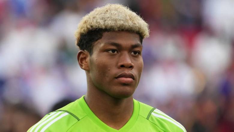 Top 10 best Asian goalkeepers 2024: Middle Eastern stars dominate the list - Ảnh 4