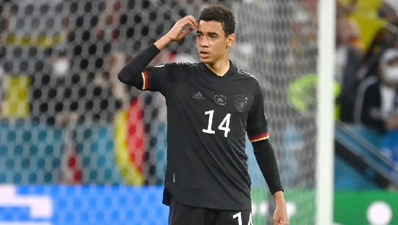 Who is the youngest player to win EURO cup? Ranking the 10 youngest players in EURO history - Ảnh 2