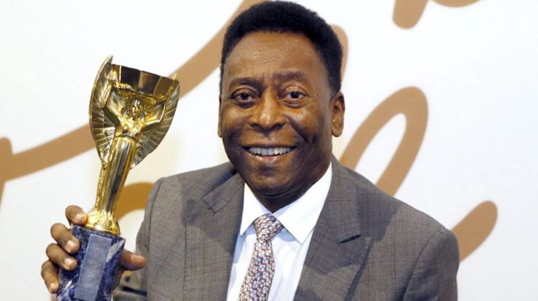 Best football players in South America history: Hat off to the bow-legged genius, can Messi surpass Pele & Maradona? - Ảnh 4