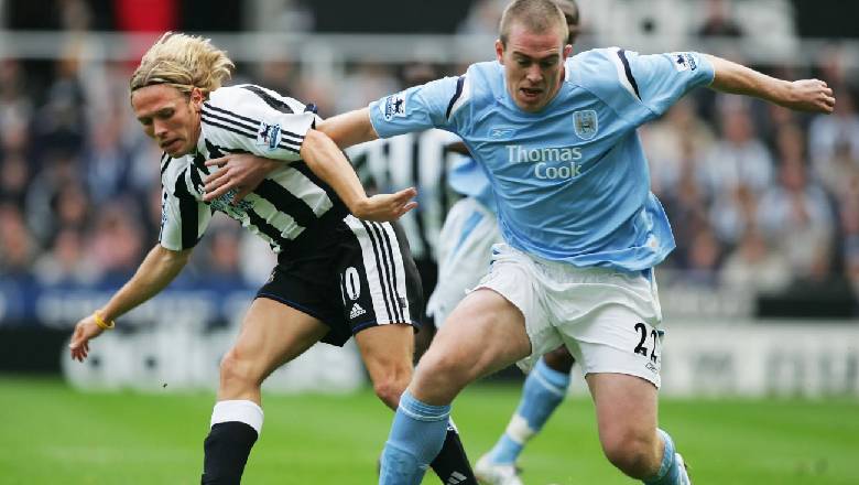 The player with the most own goals: When misfortune becomes a career statistic - Ảnh 1