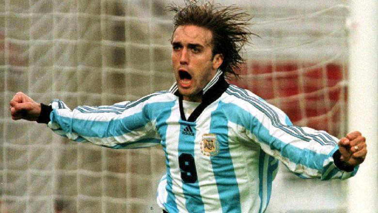 Top 5 best Argentina players of all time: Messi vs Maradona - Who comes out on top? - Ảnh 1