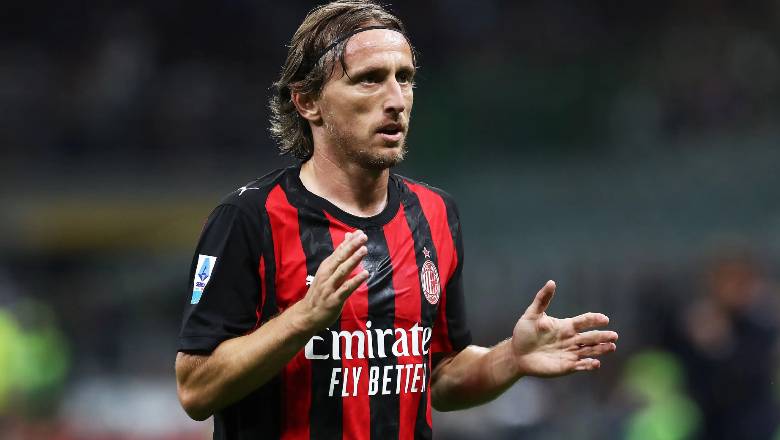 When do professional soccer players retire? - Ảnh 3