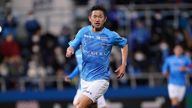 When do professional soccer players retire? - Ảnh 4