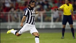 Top 10 of the best free kick takers of all time: Messi and Ronaldo's status revealed